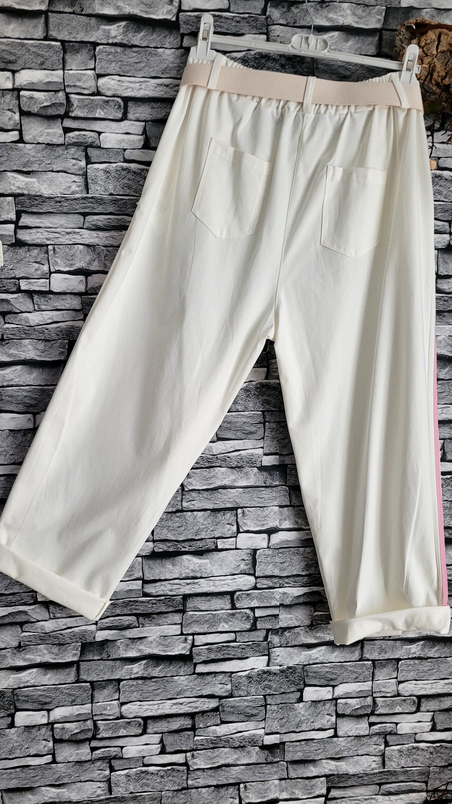 🌸 Pantalon Cargo Fluide – Blanc Cassé & Bandes Roses
