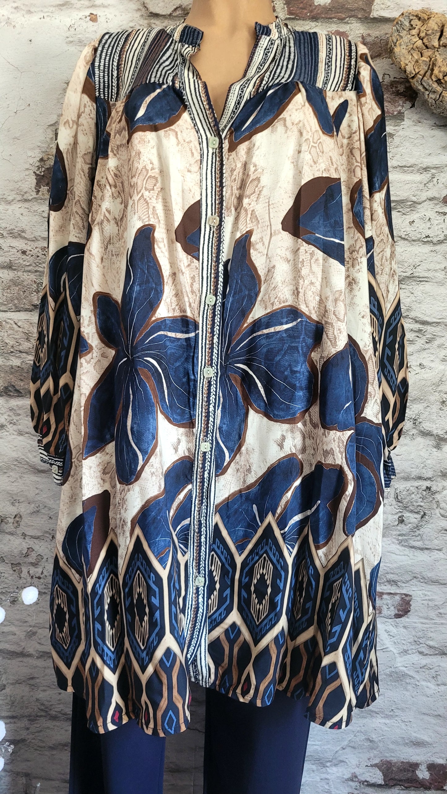 Tunique motif floral