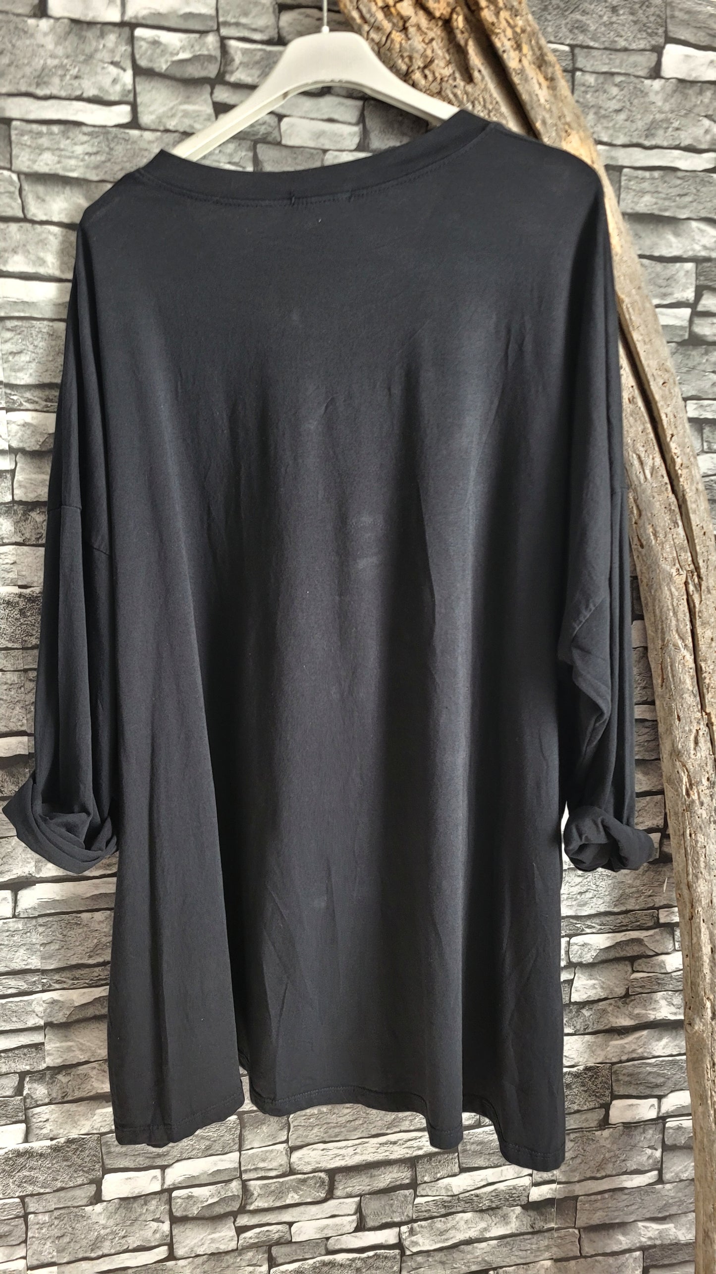 🌺 T-shirt Oversize "Papillons Graphiques" – Noir Décontracté