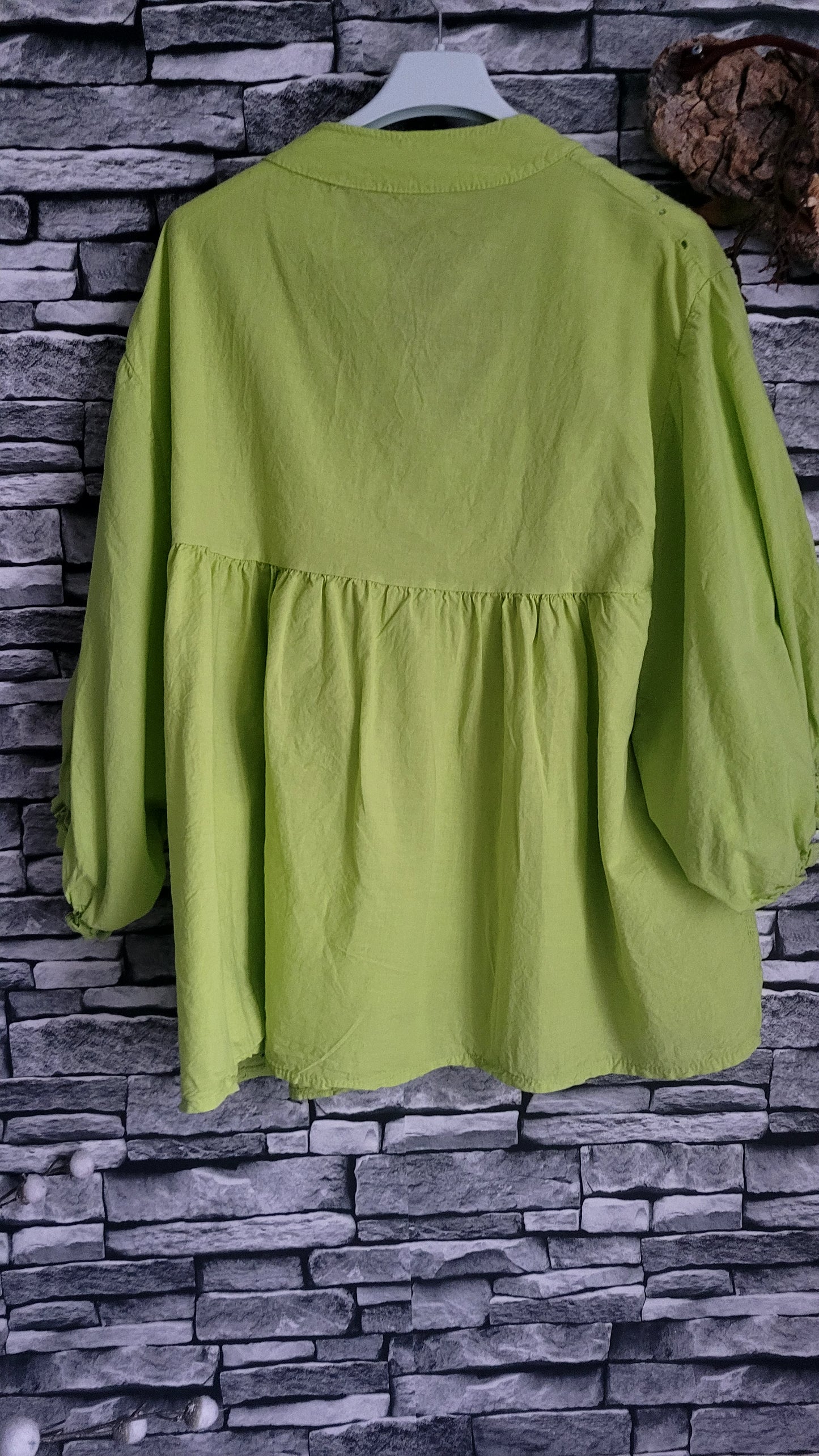🎀Blouse Bohème en Broderie Anglaise – Vert anis