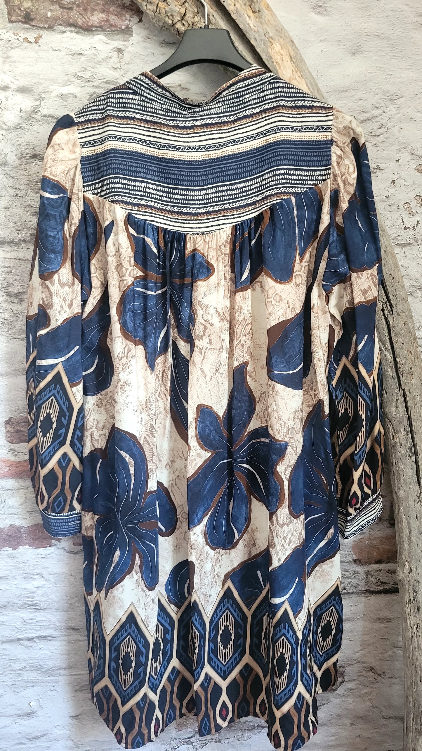 Tunique motif floral