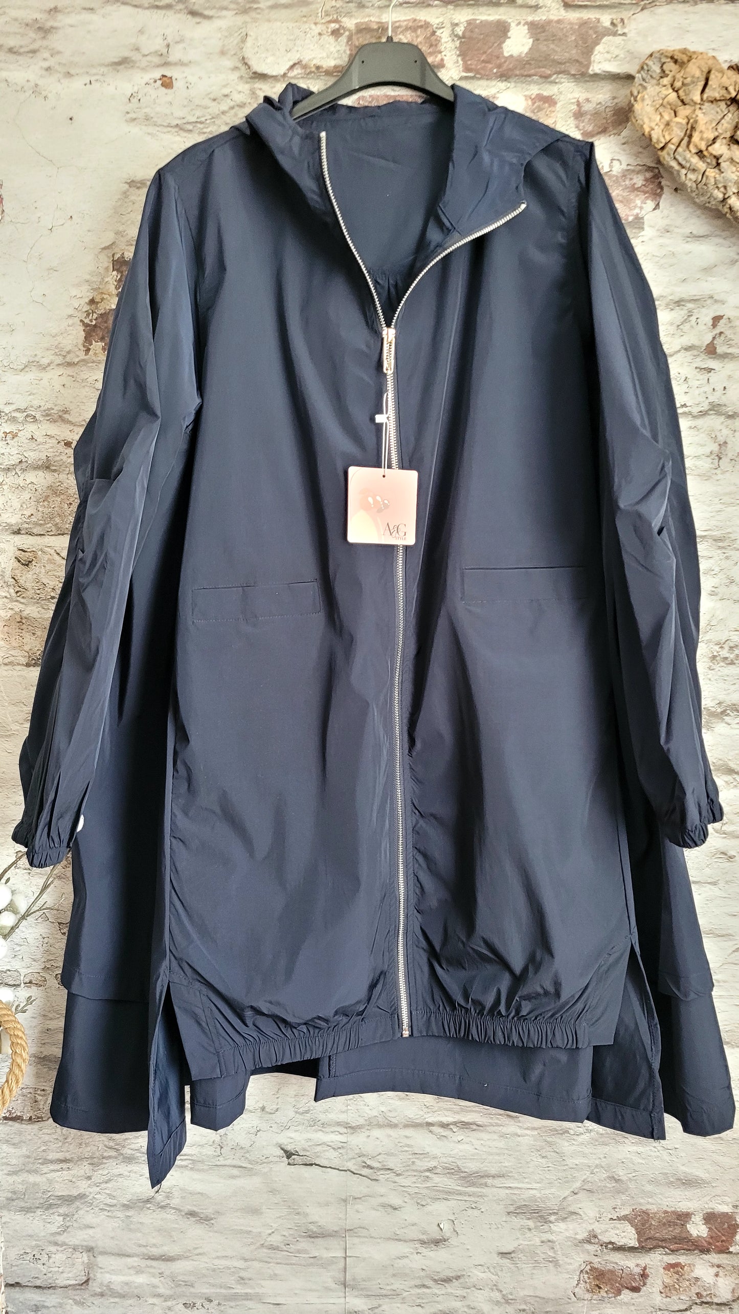 ⚜️ PARKA