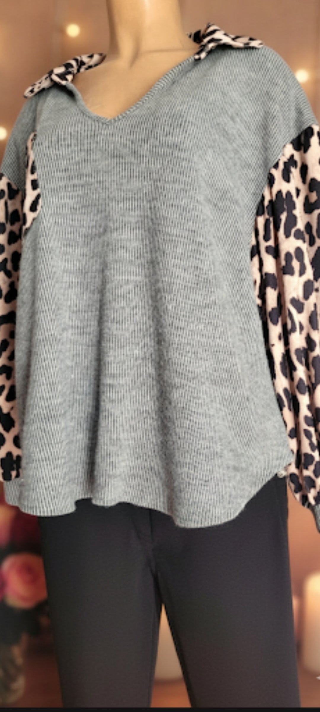 🖤 Pull col V à détails léopard