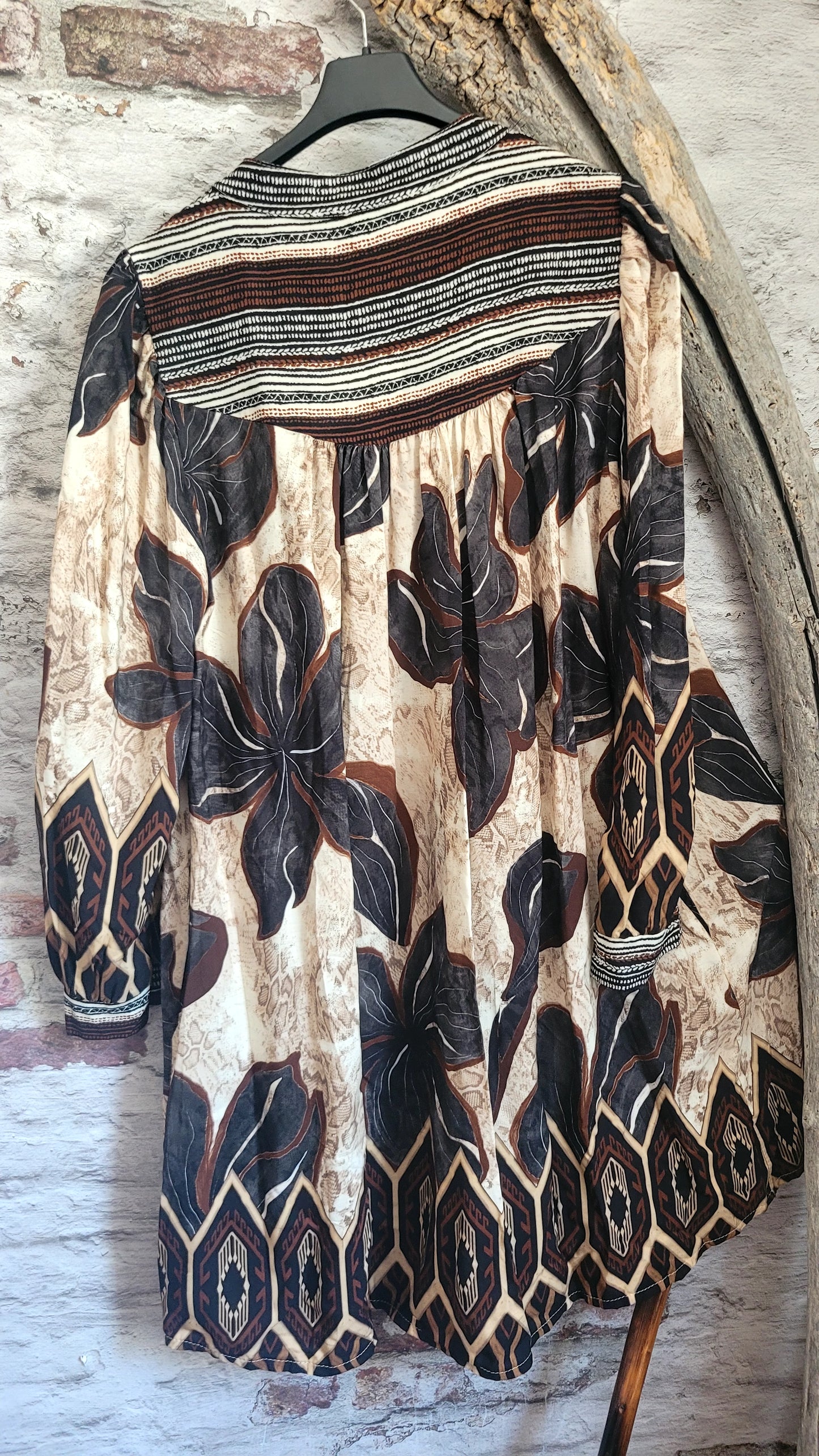 Tunique motif floral