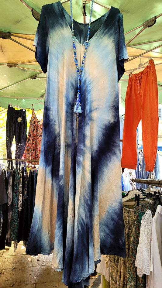 Robe tie and dye