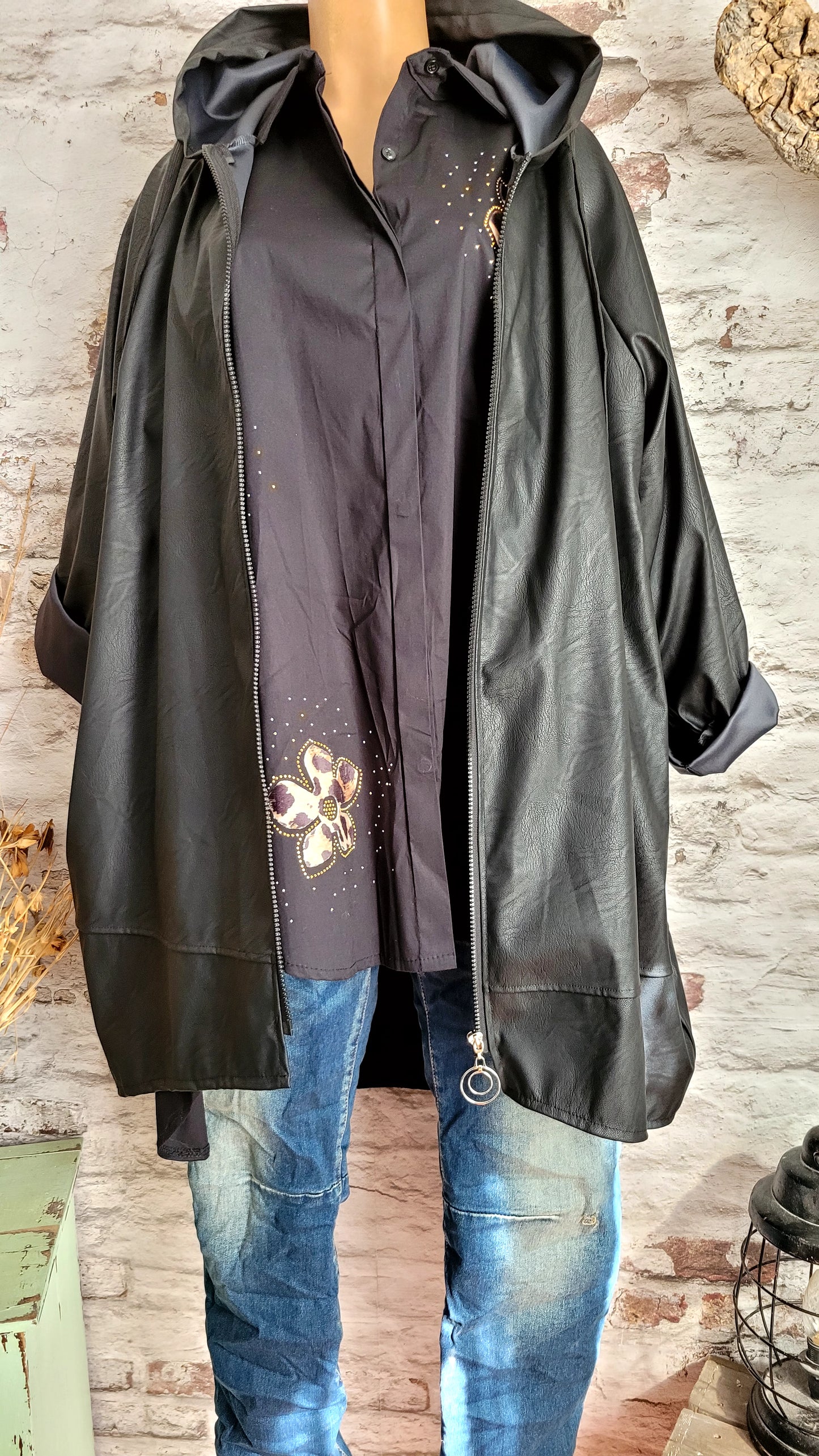 🖤 Veste à capuche simili cuir