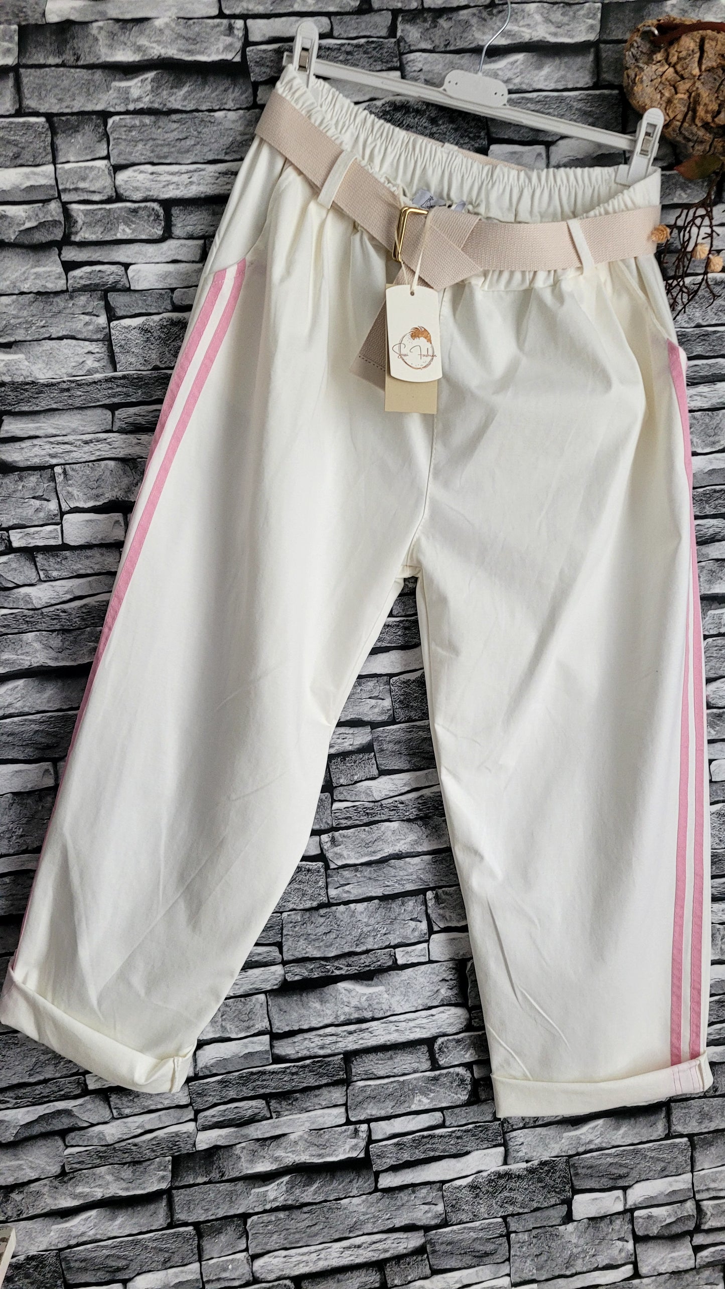 🌸 Pantalon Cargo Fluide – Blanc Cassé & Bandes Roses