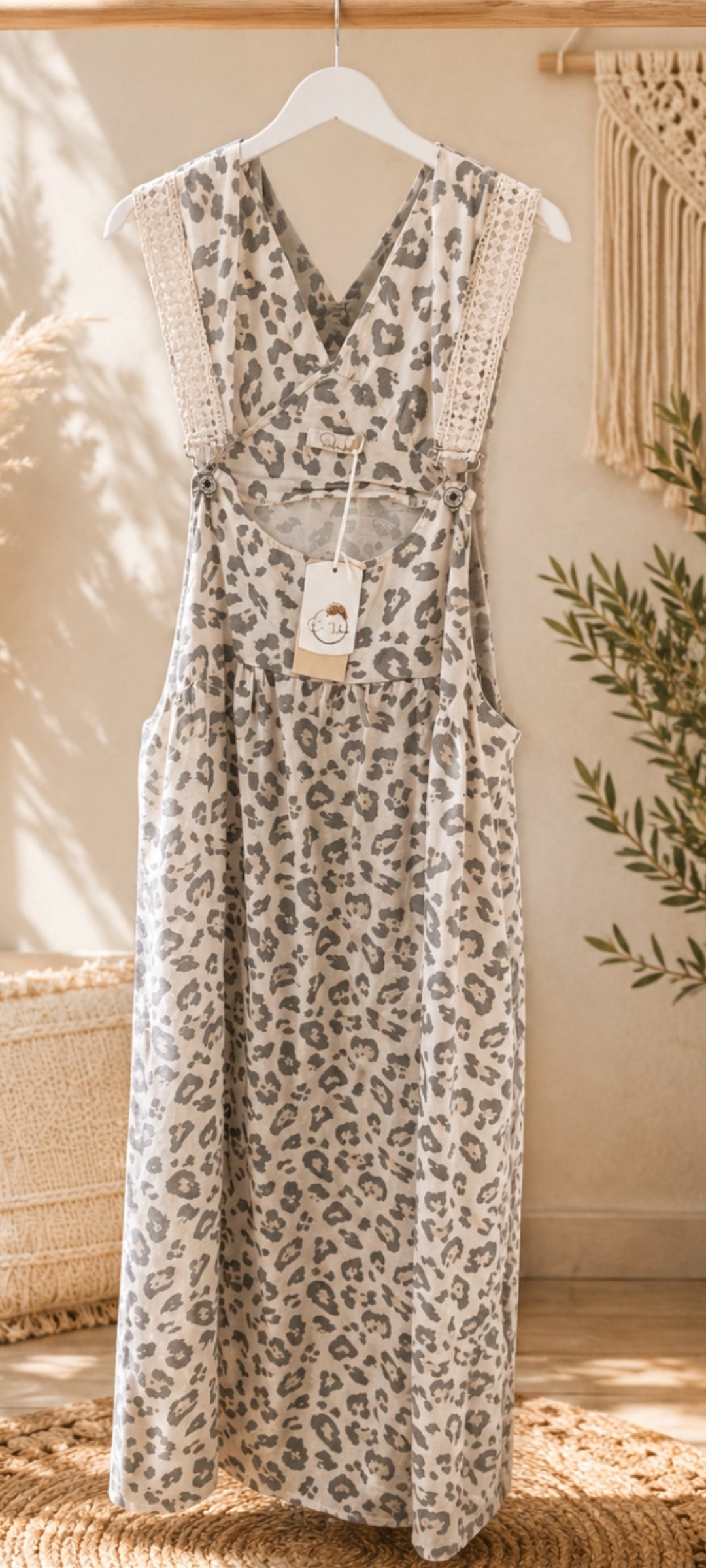 🌺 Robe Salopette Longue – Imprimé Léopard & Détails Crochet