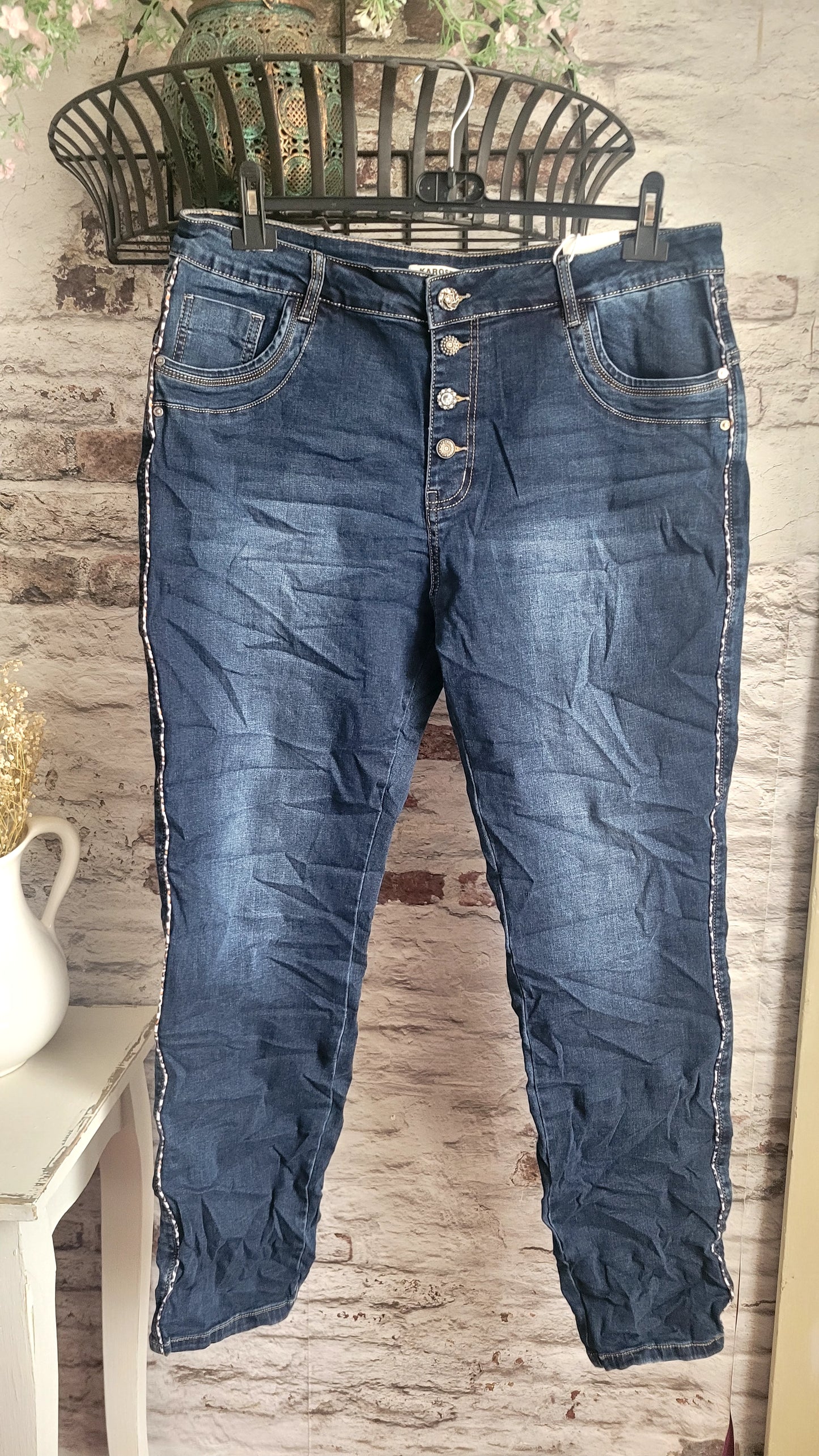 Jean karostar
