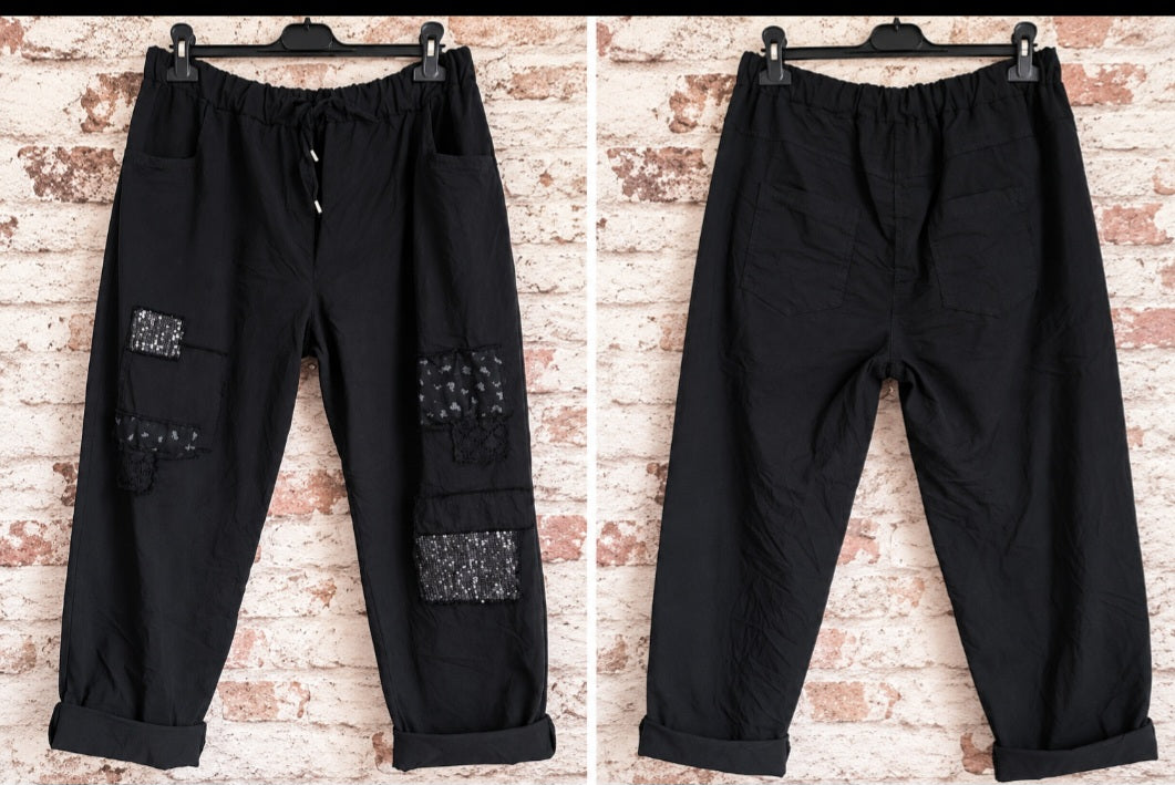 Joli pantalon style bohème chic, coloris noir