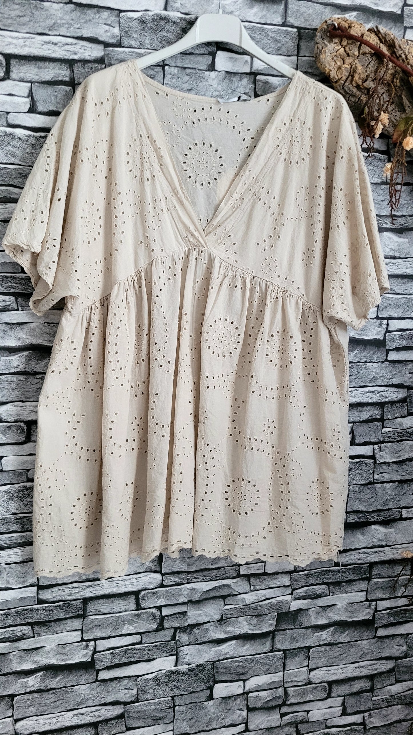 🌿 Tunique bohème en broderie anglaise