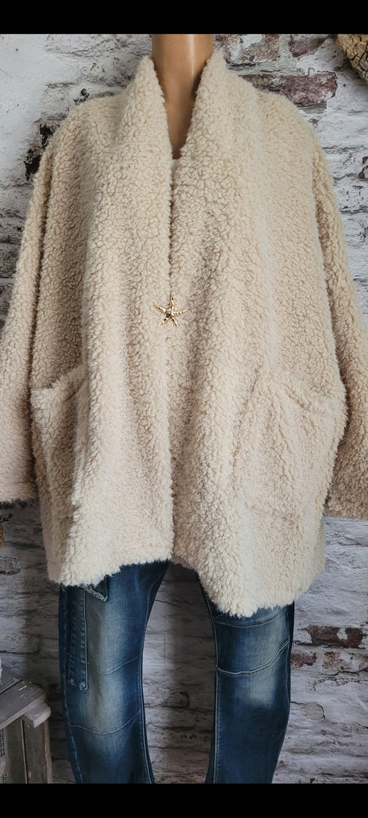 VESTE EN MOUMOUTE