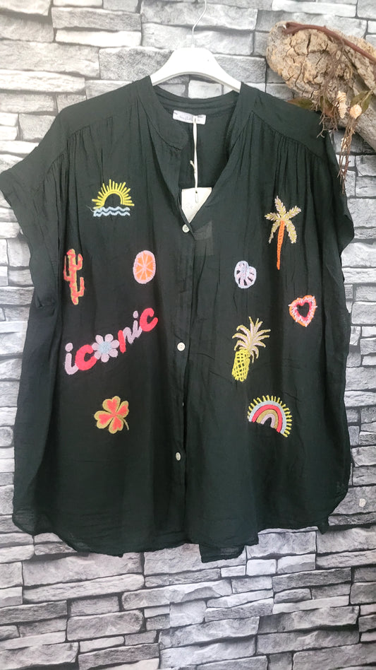 🍀 Chemise estivale à broderies colorées »