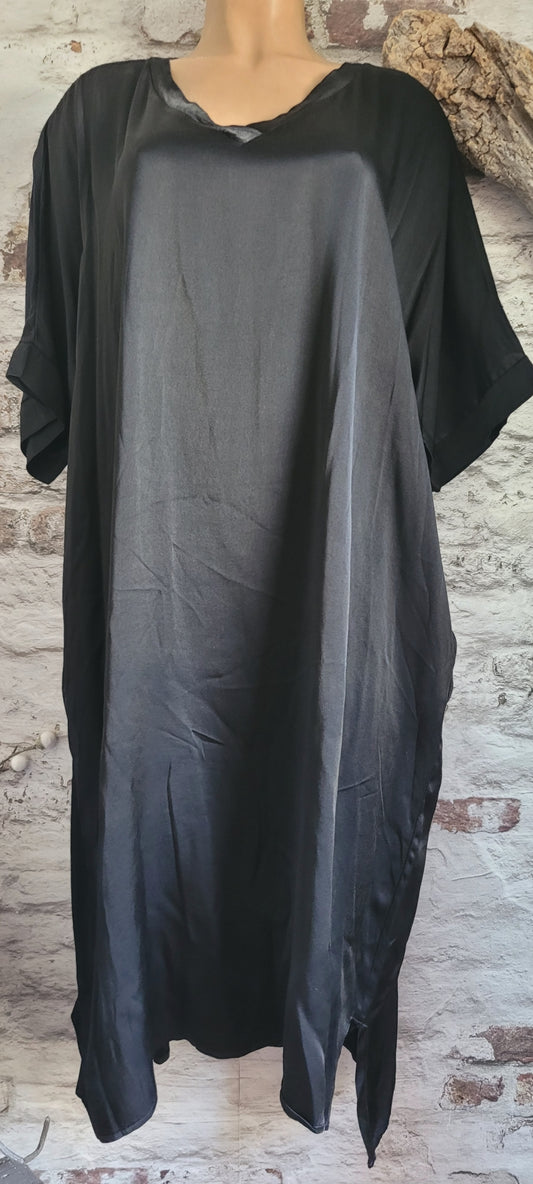 🌺 Robe fluide en satin