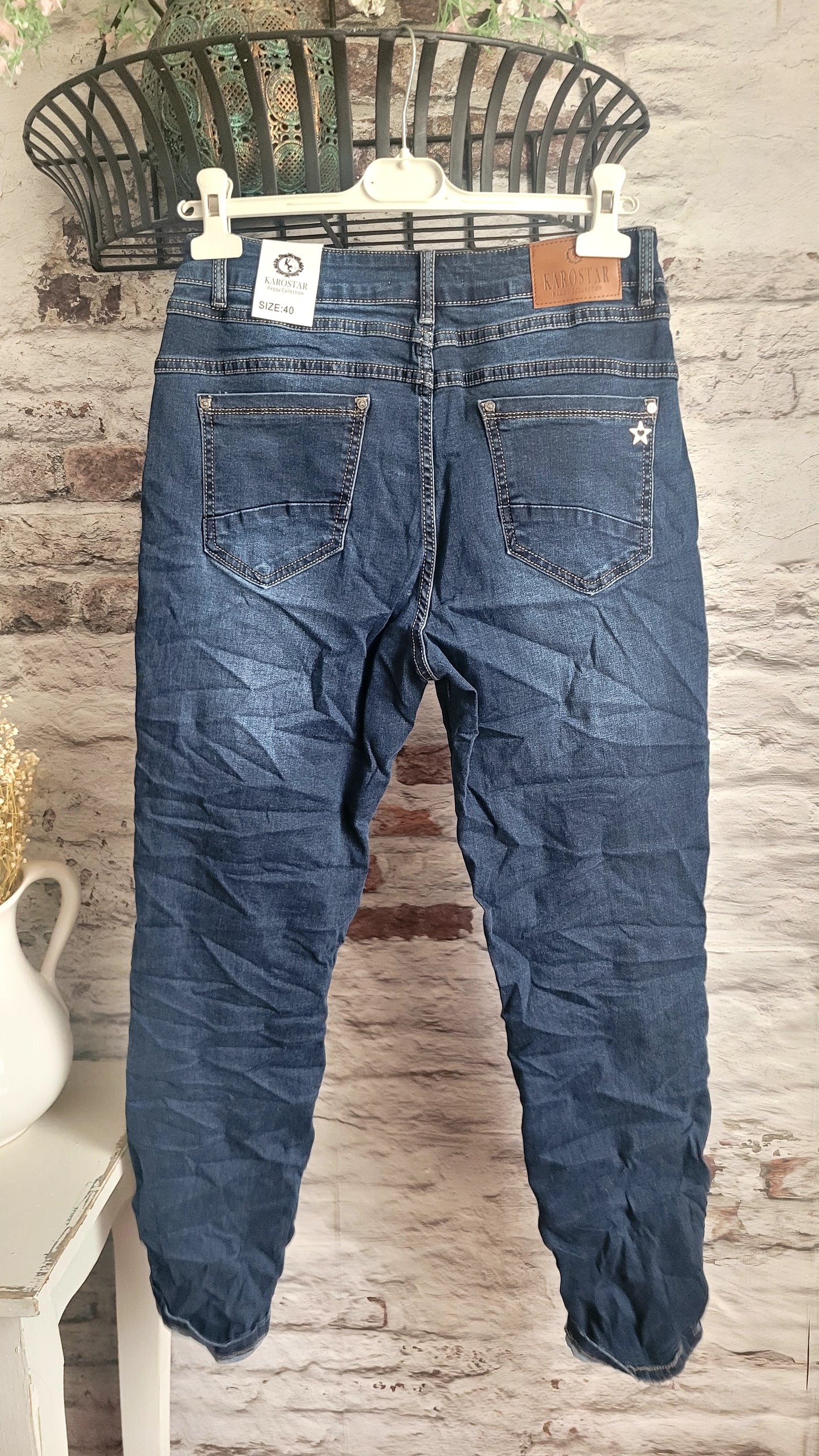 Jean karostar