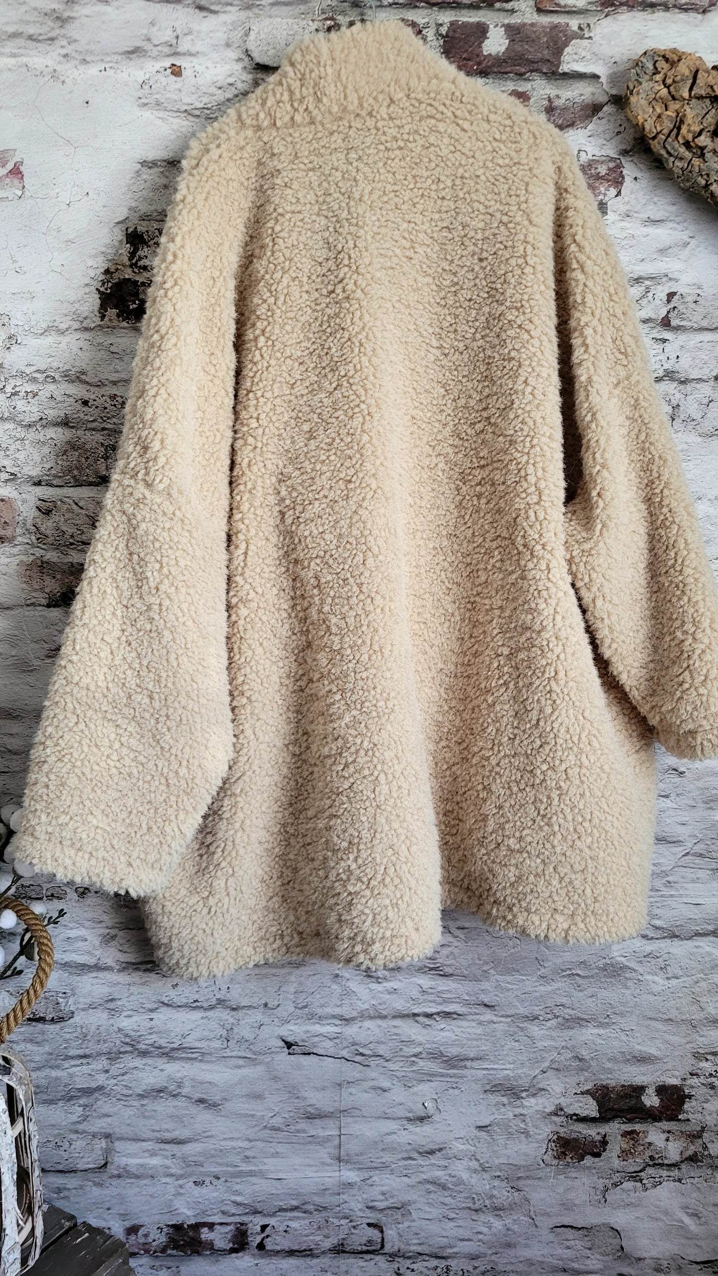 VESTE EN MOUMOUTE