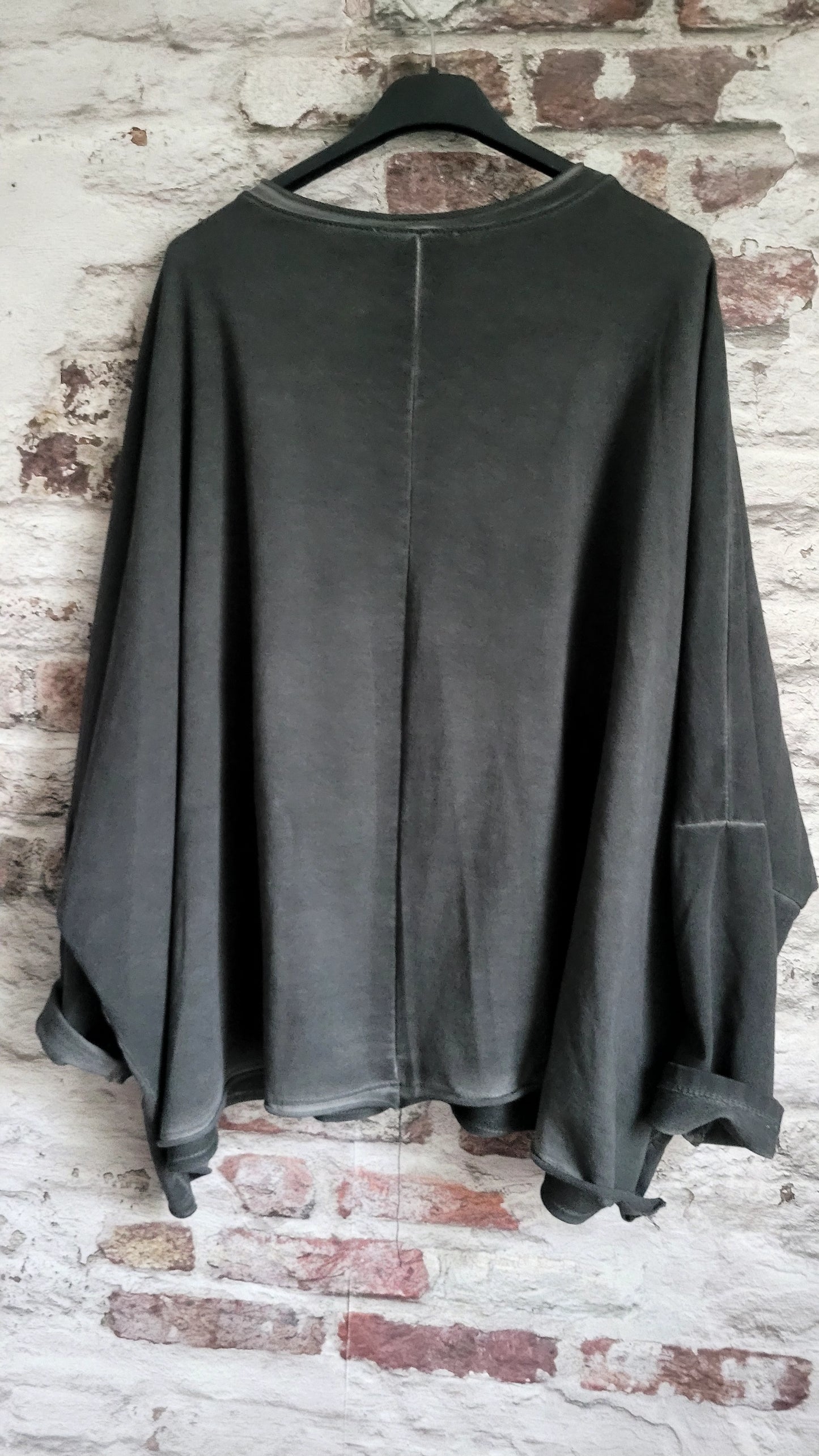 joli sweat au look décontracté