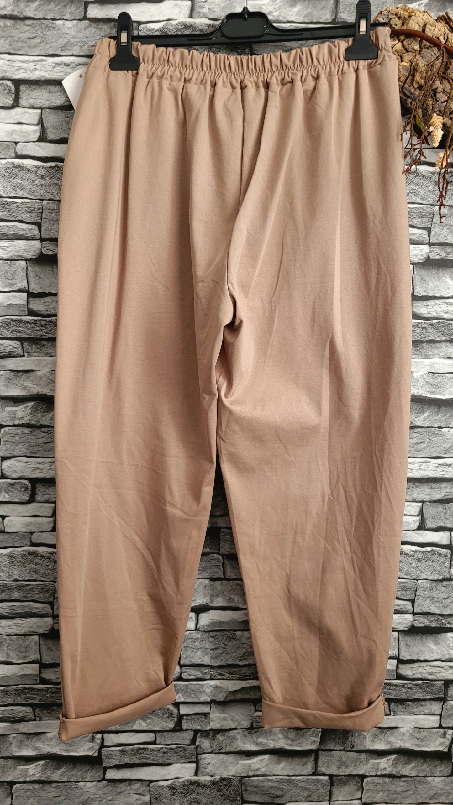 🪷Pantalon à Rabat Asymétrique – Nouvelle Collection