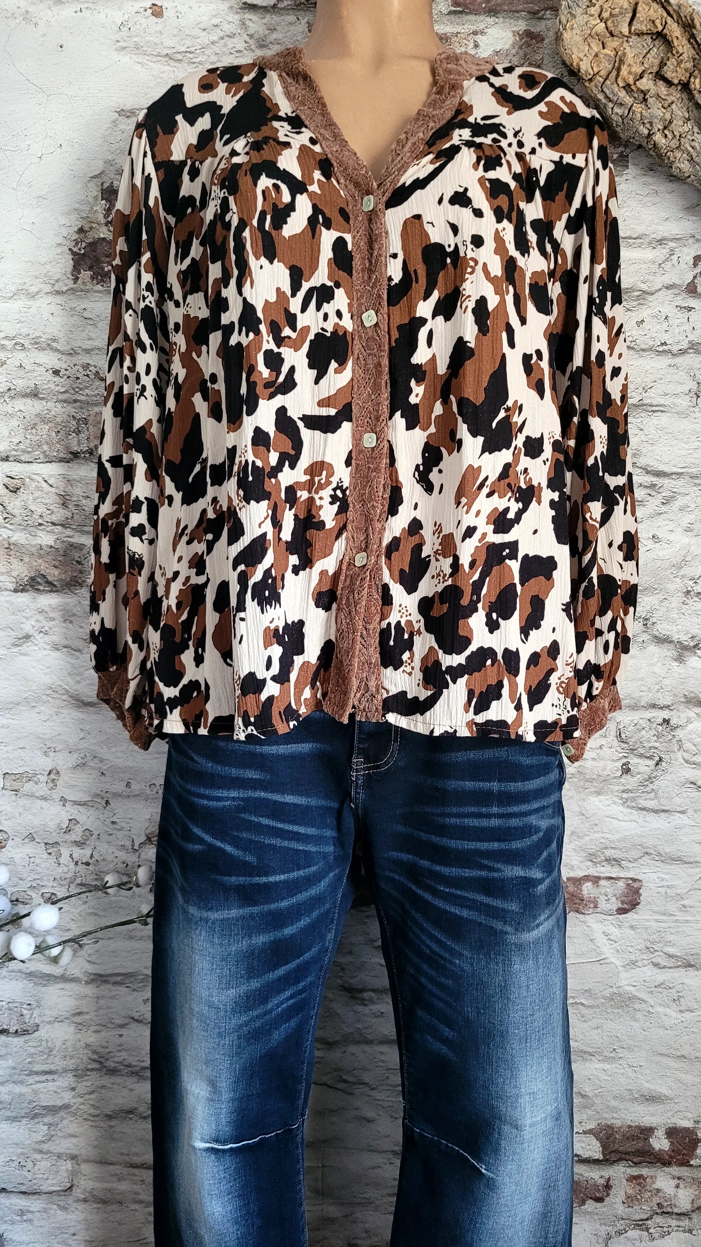 🖤 Blouse Imprimé Vache Dentelle Col V