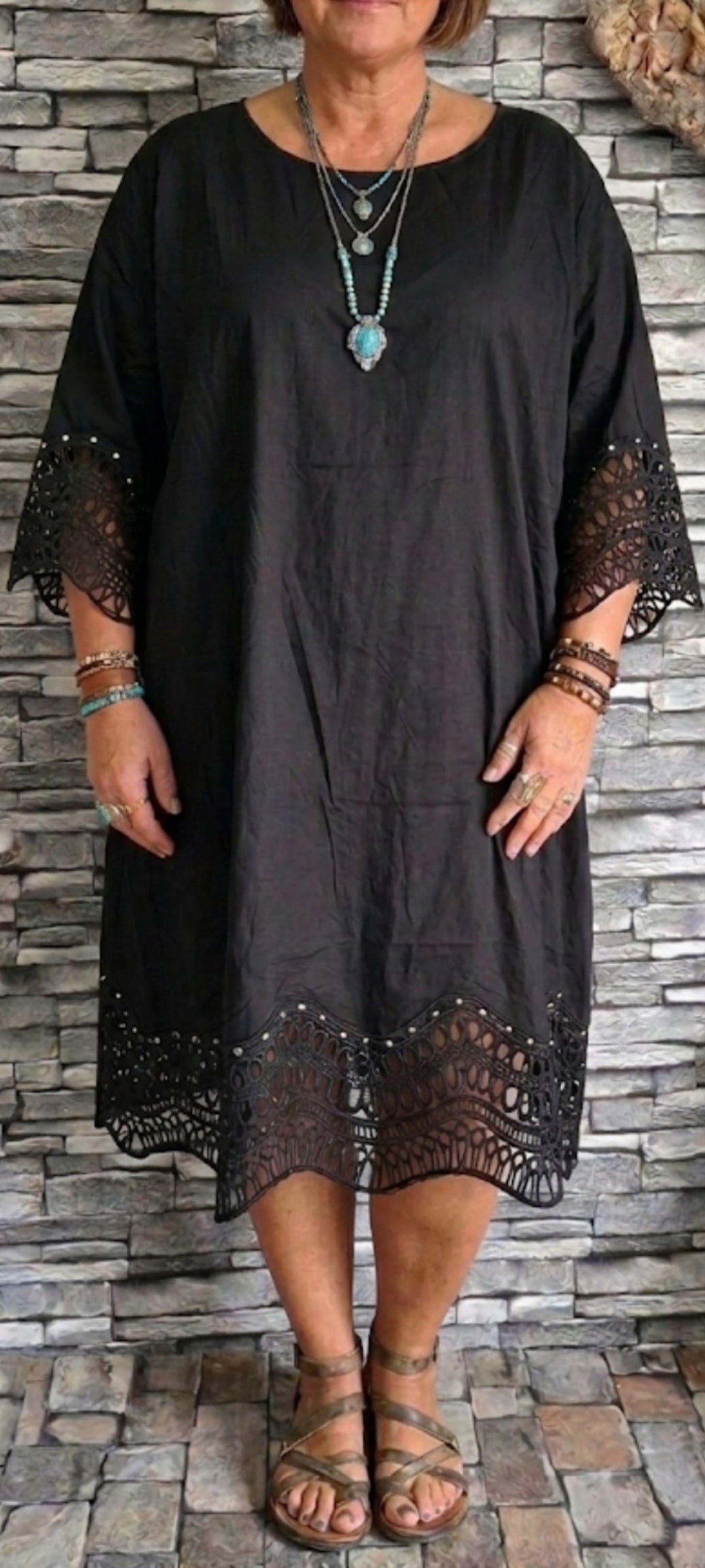Tunique Oversize Noire – Chic & Dentelle