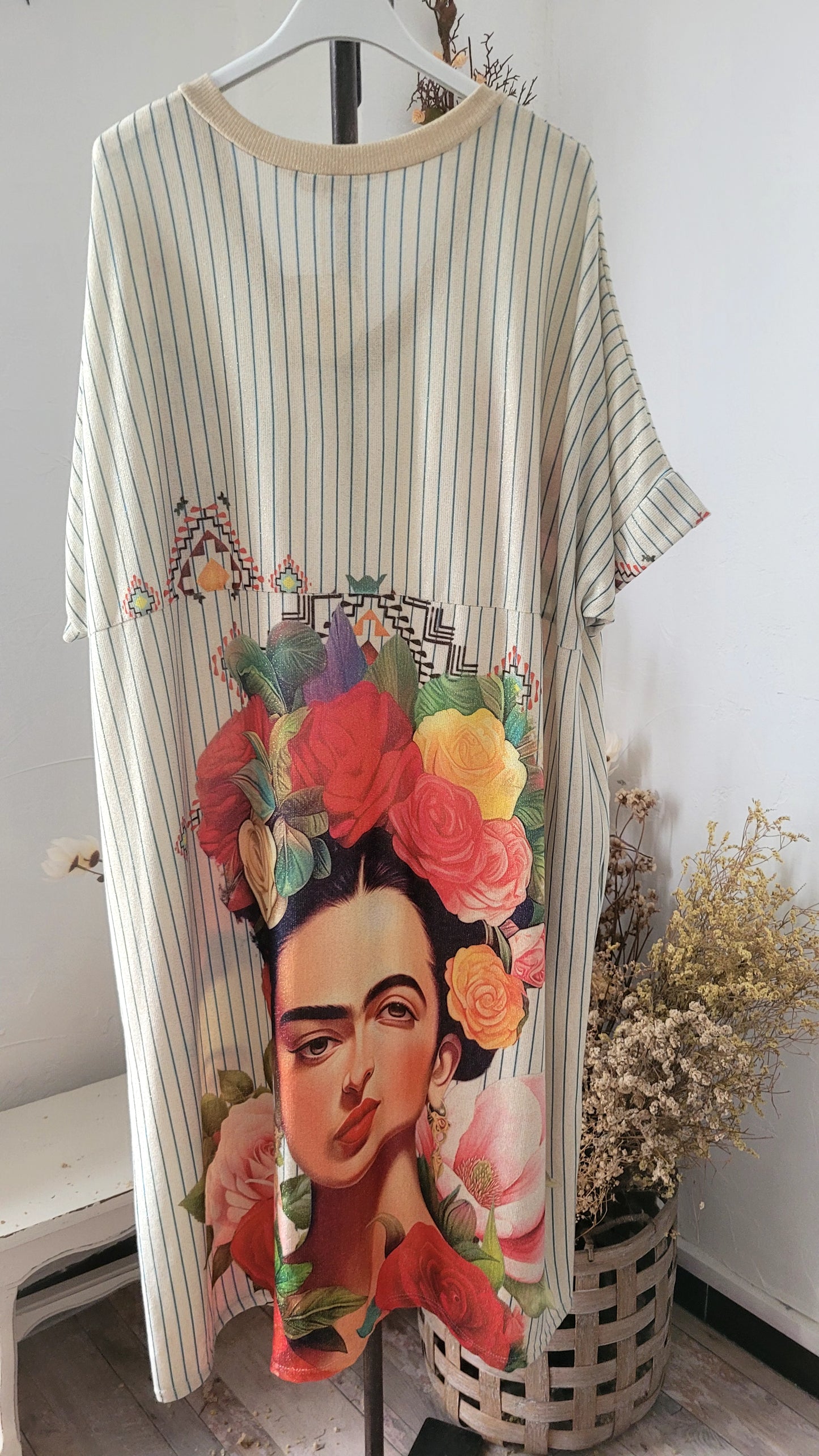 🌺 La Robe "Frida Kahlo " – L'esprit Bohème Iconique