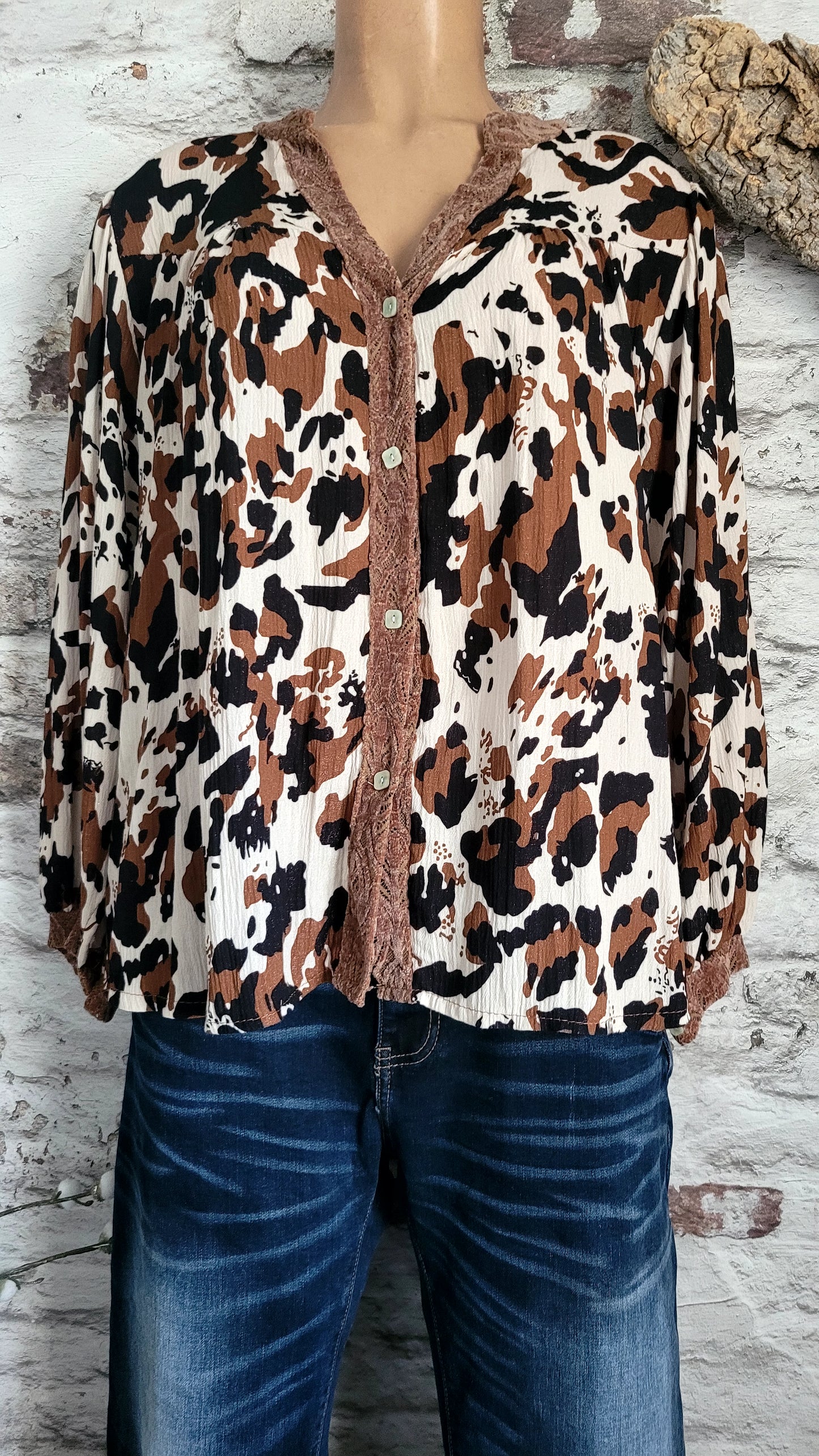 🖤 Blouse Imprimé Vache Dentelle Col V