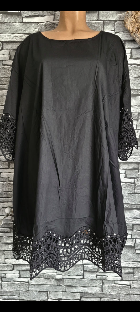 Tunique Oversize Noire – Chic & Dentelle