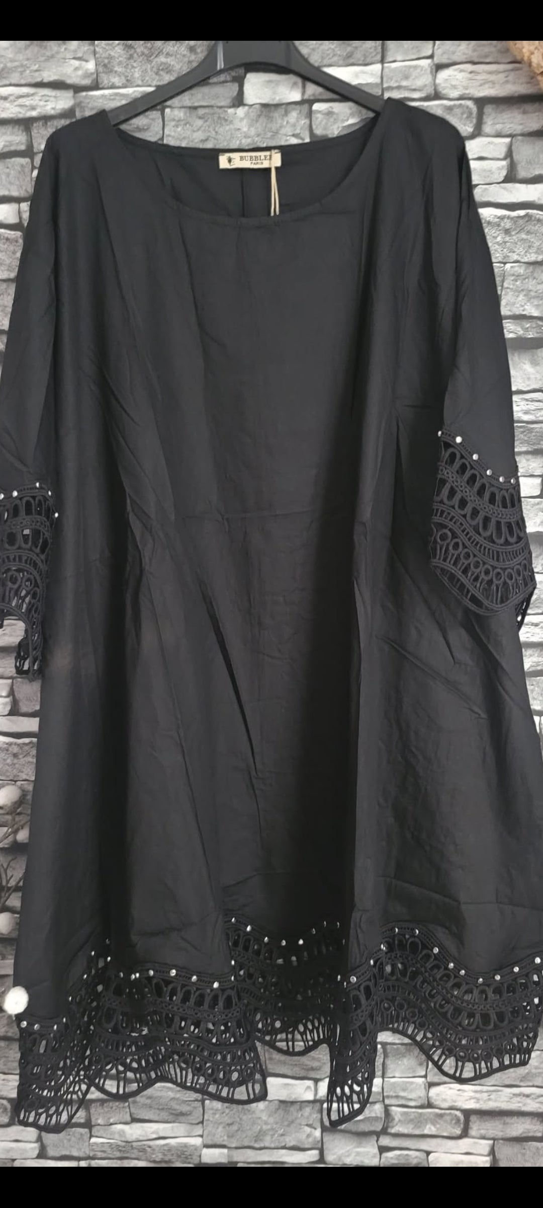 Tunique Oversize Noire – Chic & Dentelle