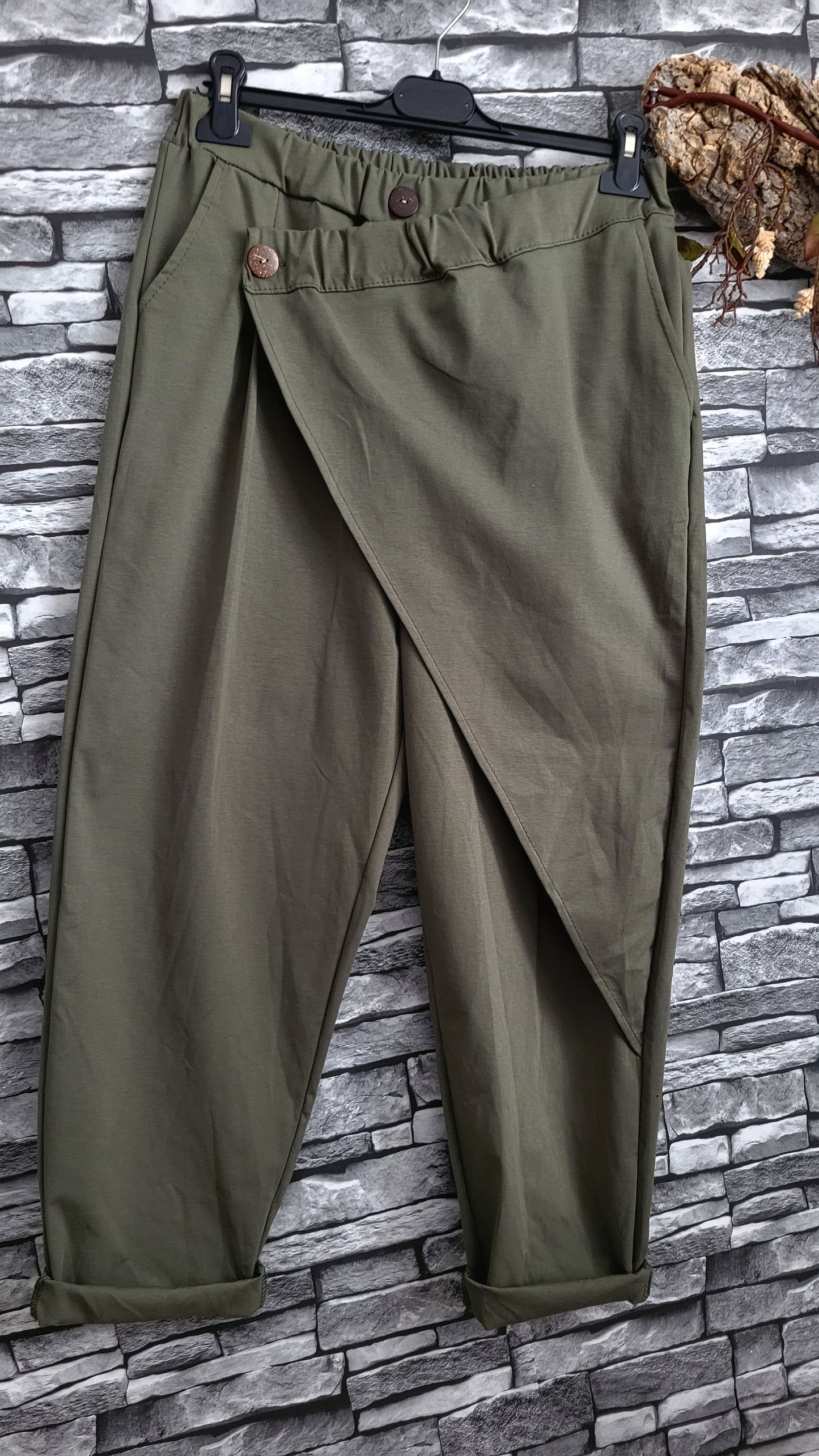 🪷Pantalon à Rabat Asymétrique – Nouvelle Collection