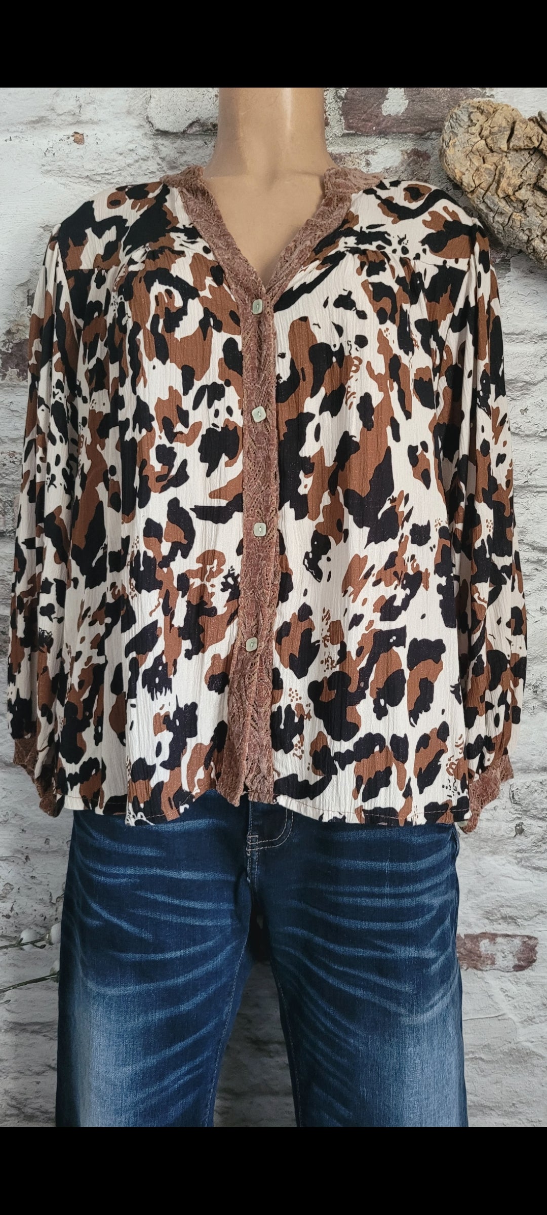 🖤 Blouse Imprimé Vache Dentelle Col V