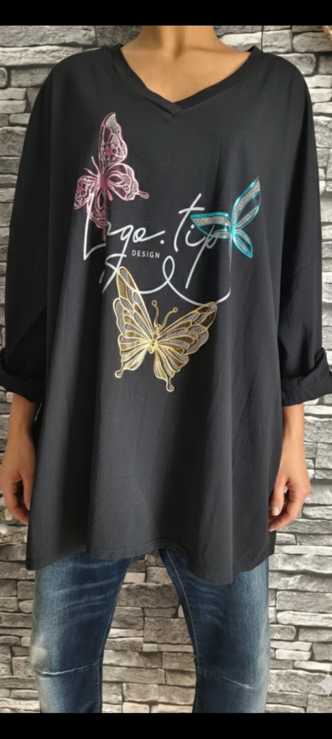 🌺 T-shirt Oversize "Papillons Graphiques" – Noir Décontracté