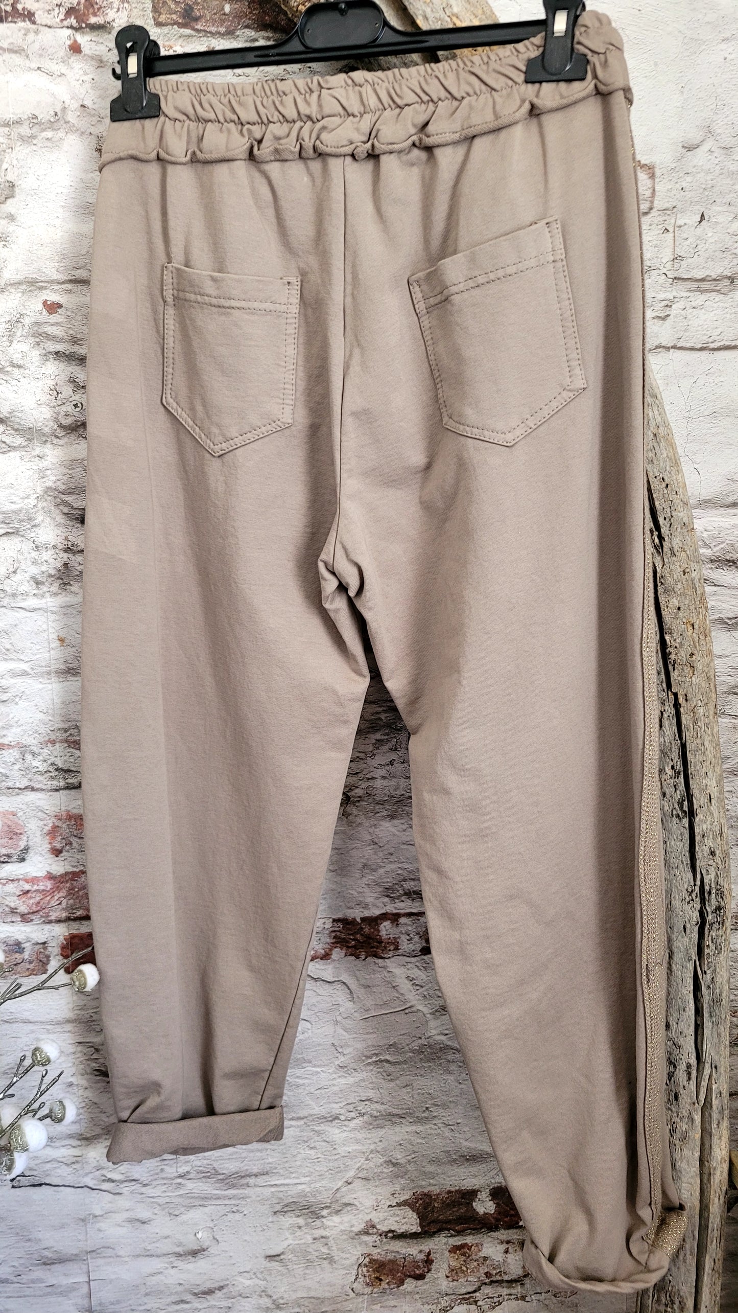 🌺 Pantalon Jogging taupe Sport-Chic avec Bande Pailletée