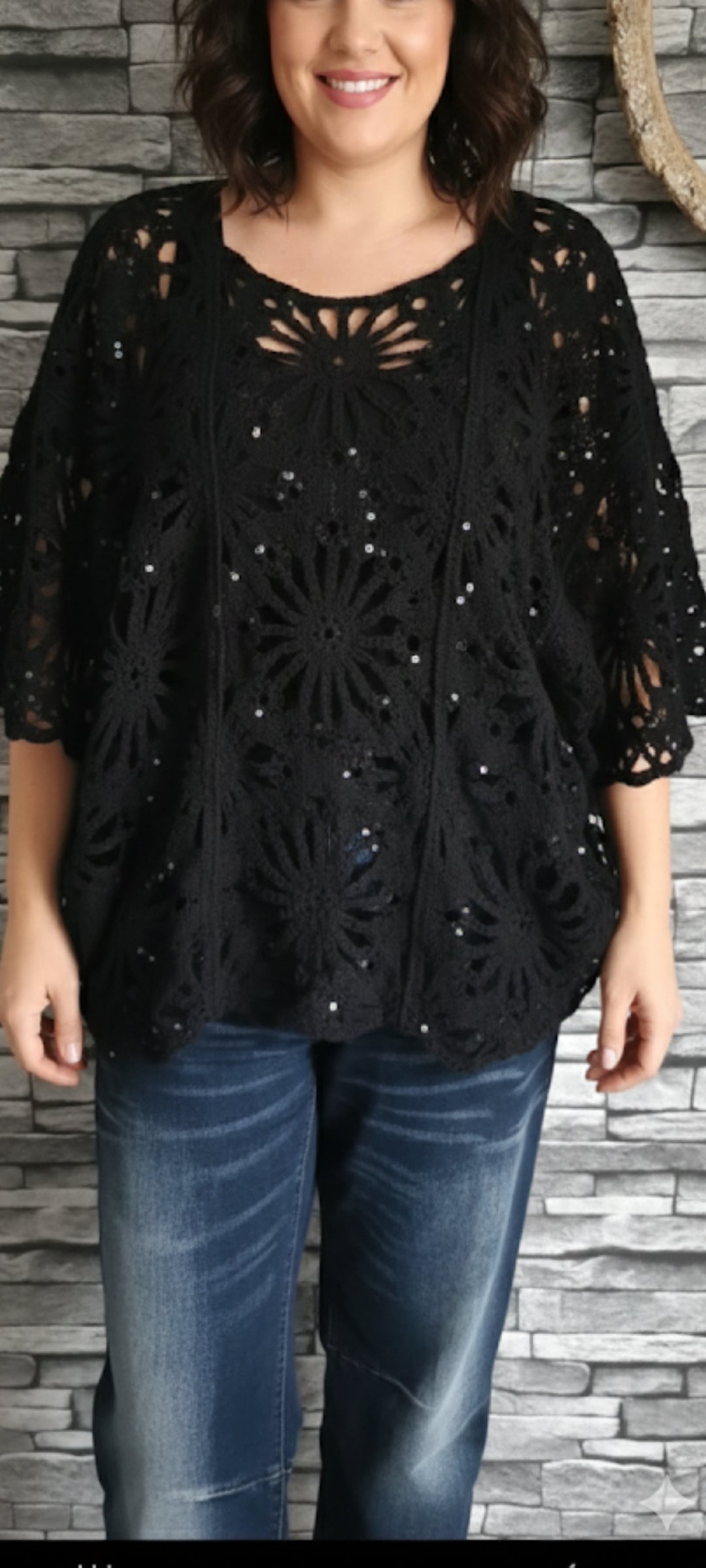💋 Poncho Crochet & Sequins – Noir
