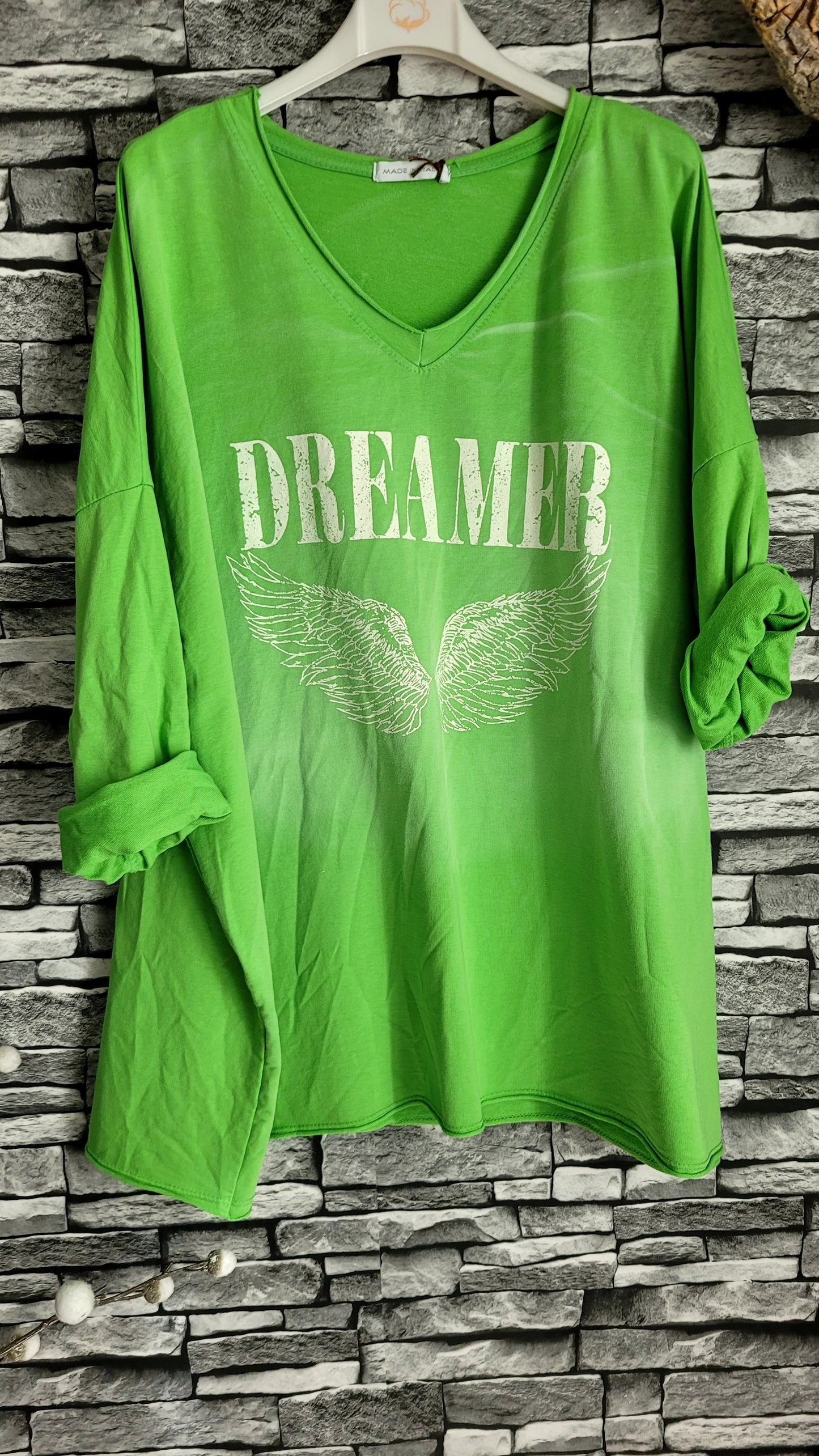 🌸 T-shirt Oversize vert délavé sur le devant "Dreamer" – Coupe Confort & Style Ailes